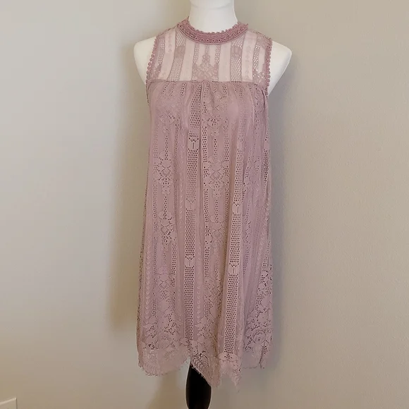 Miss Chevious Lilac Eyelash Lacr Shift Dress - Picture 2 of 9